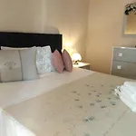 Jelena's Luxury 4* Sarandë
