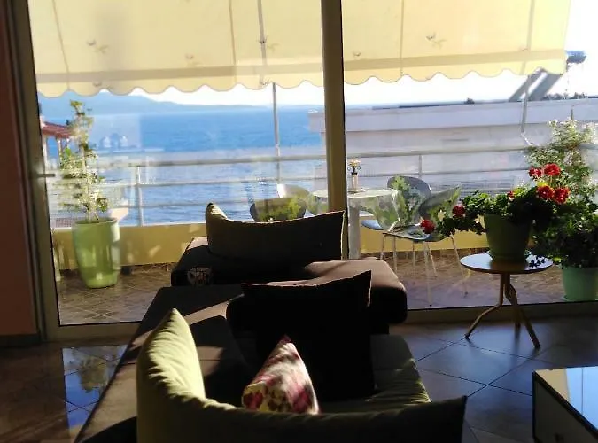 Jelena's Luxury 4* Sarandë